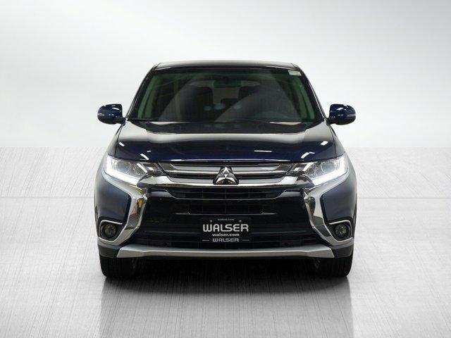 Photo of 2018 Blue Mitsubishi Outlander