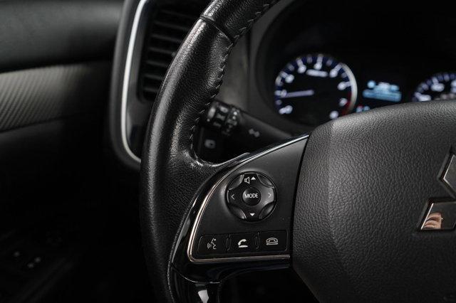 Photo of 2018 Blue Mitsubishi Outlander