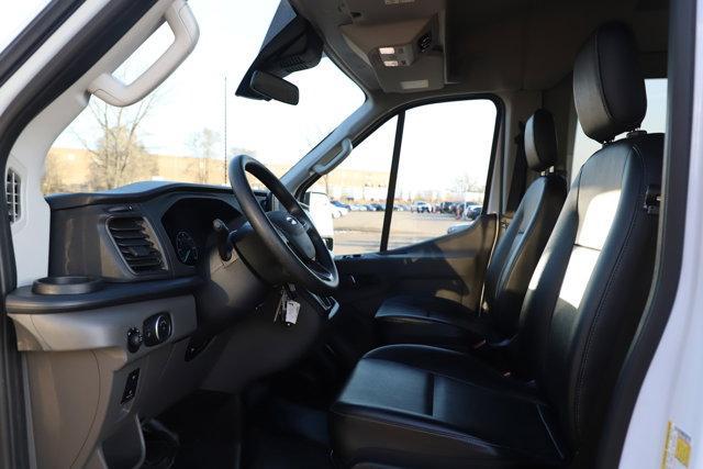 Photo of 2023 White Ford Transit-350