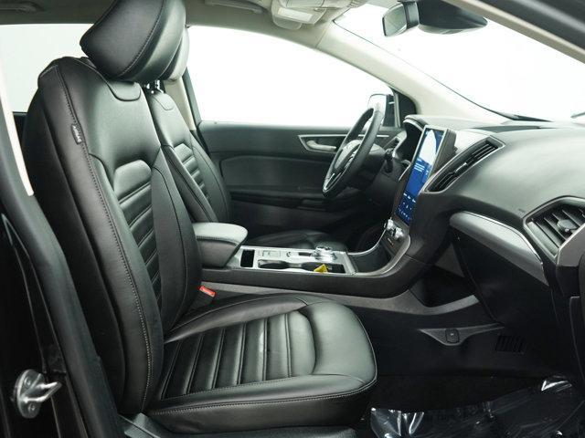 Photo of 2021 Black Ford Edge