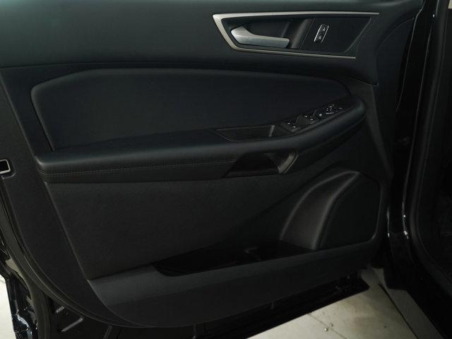 Photo of 2021 Black Ford Edge