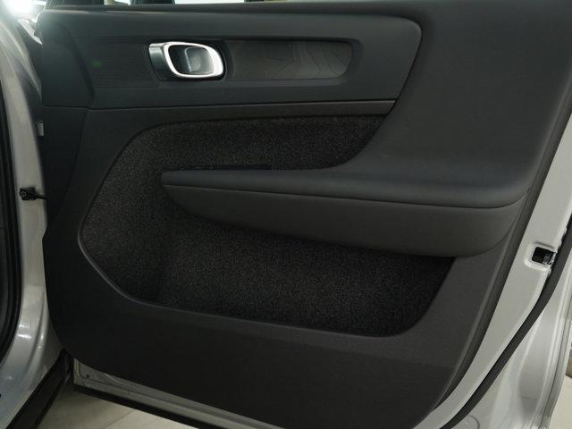 Photo of 2023 Gray Volvo C40 Recharge Pure Electric