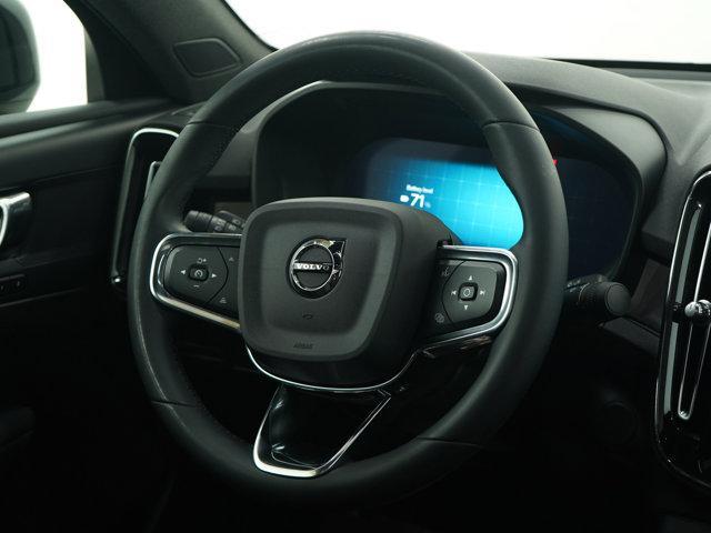 Photo of 2023 Gray Volvo C40 Recharge Pure Electric