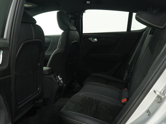 Photo of 2023 Gray Volvo C40 Recharge Pure Electric