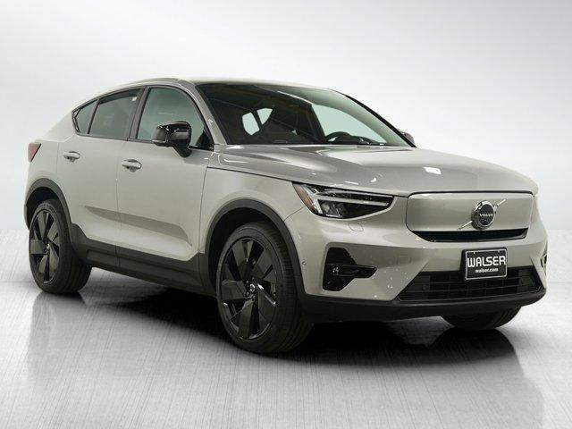 Photo of 2023 Gray Volvo C40 Recharge Pure Electric