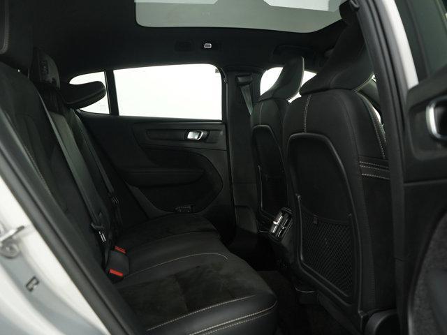 Photo of 2023 Gray Volvo C40 Recharge Pure Electric