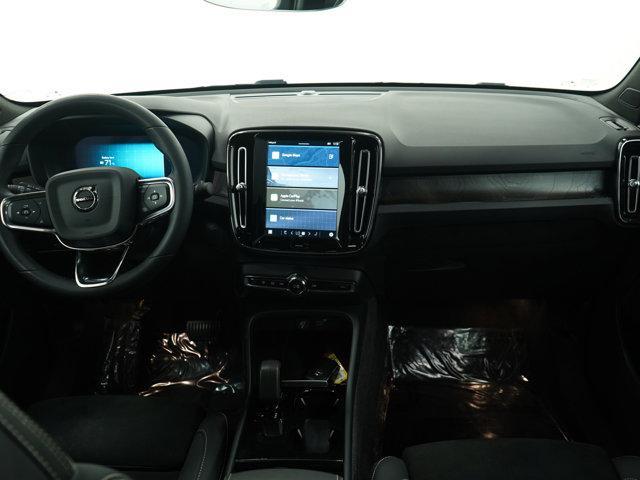 Photo of 2023 Gray Volvo C40 Recharge Pure Electric
