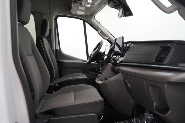 Photo of 2024 White Ford Transit-350