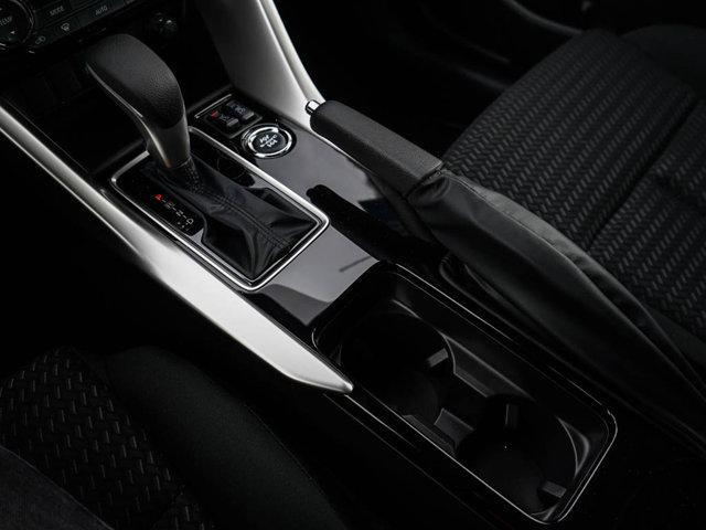 Photo of 2025 White Diamond Mitsubishi Eclipse Cross