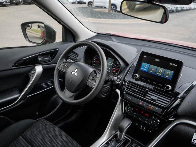 Photo of 2025 White Diamond Mitsubishi Eclipse Cross