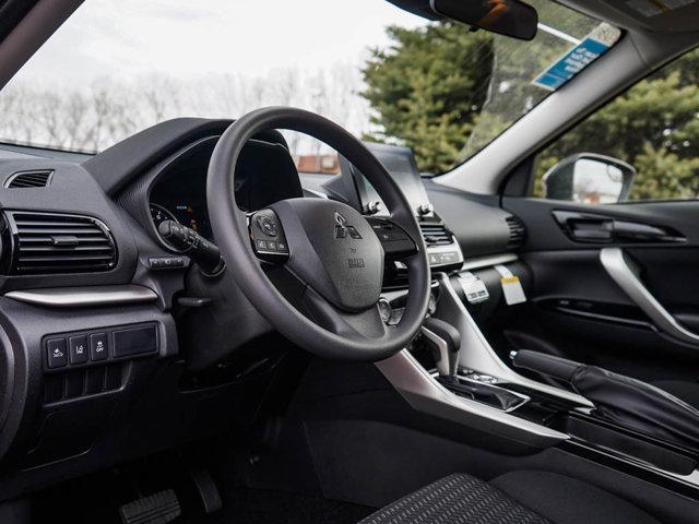 Photo of 2025 White Diamond Mitsubishi Eclipse Cross