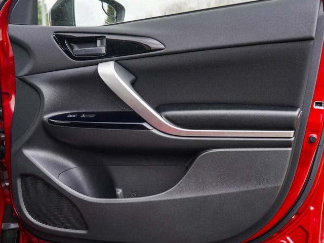 Photo of 2025 White Diamond Mitsubishi Eclipse Cross