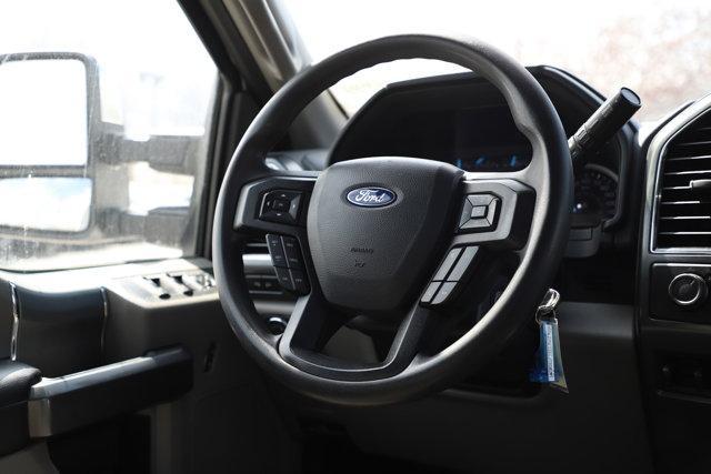 Photo of 2022 White Ford F-450