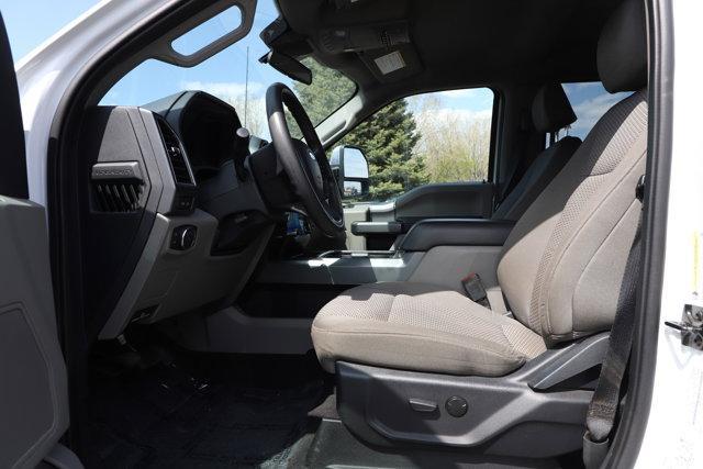 Photo of 2022 White Ford F-450