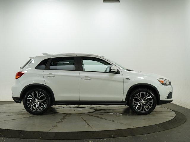 Photo of 2019 White Mitsubishi Outlander Sport
