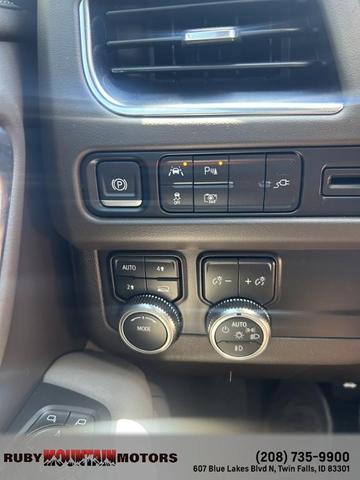 Photo of 2022 White Frost Tri-Coat GMC Yukon
