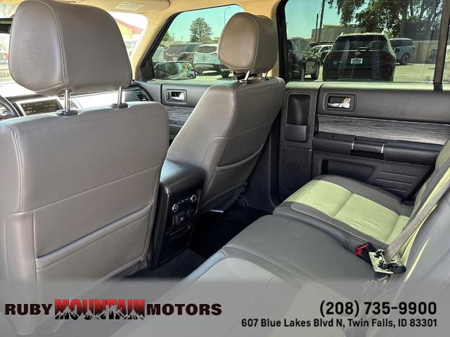 Photo of 2016 Bronze Fire Metallic Tinted Clearcoat Ford Flex