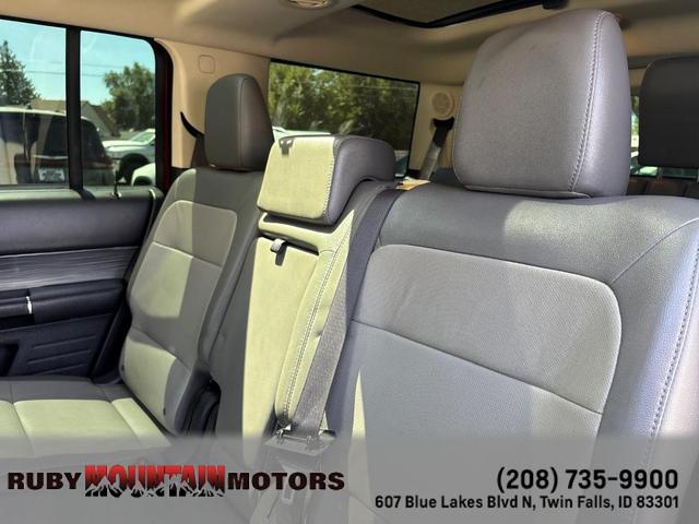 Photo of 2016 Bronze Fire Metallic Tinted Clearcoat Ford Flex