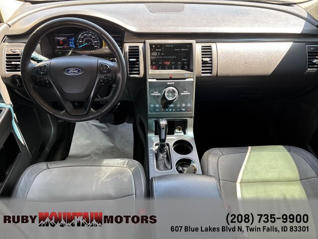 Photo of 2016 Bronze Fire Metallic Tinted Clearcoat Ford Flex