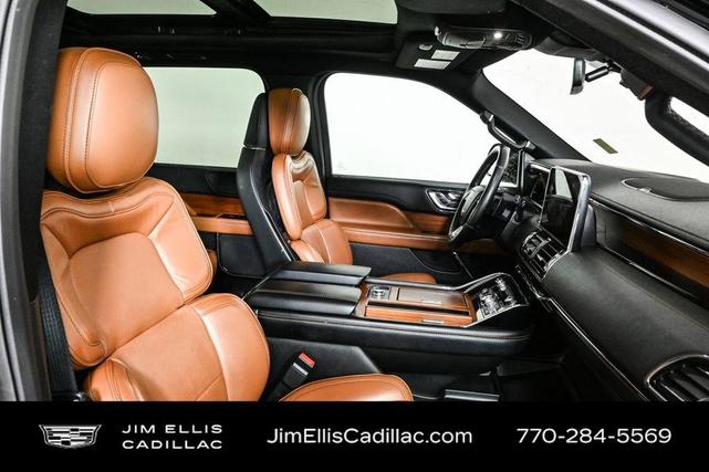 Photo of 2019 Black Lincoln Navigator