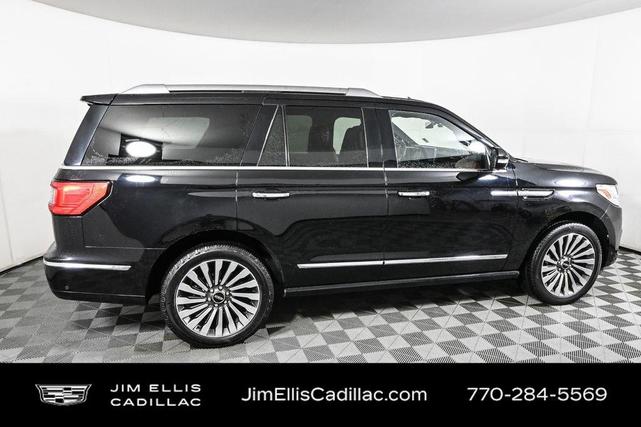 Photo of 2019 Black Lincoln Navigator