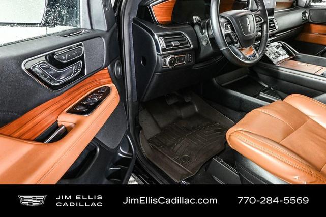 Photo of 2019 Black Lincoln Navigator
