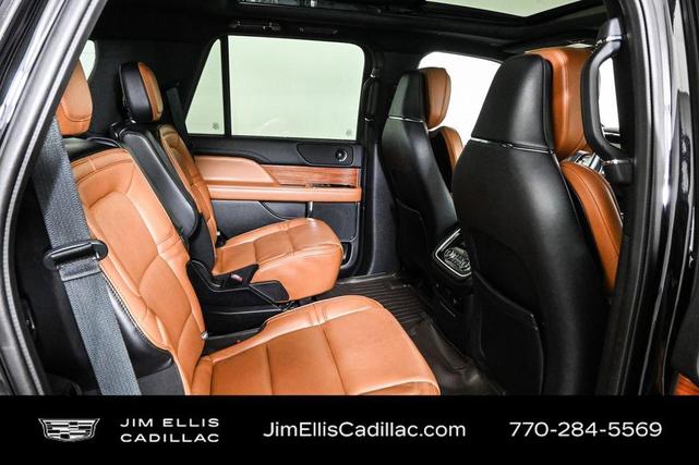 Photo of 2019 Black Lincoln Navigator
