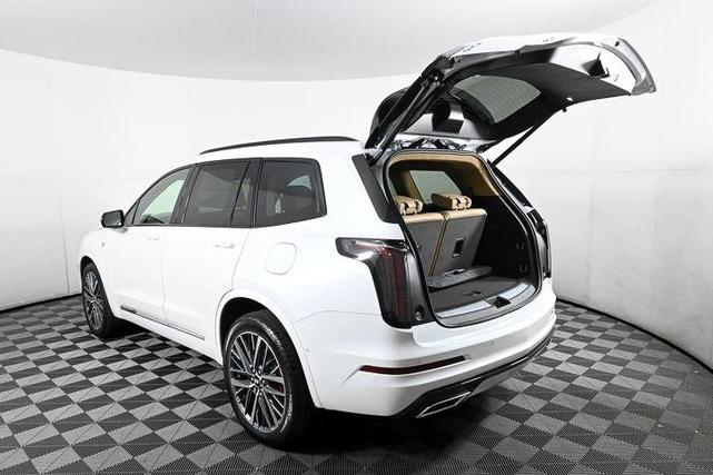 Photo of 2025 White Cadillac XT6