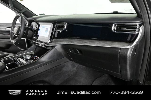 Photo of 2022 Metallic Jeep Wagoneer