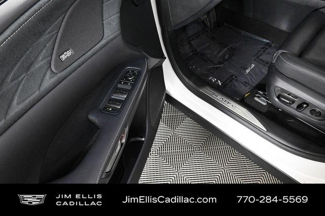 Photo of 2024 White Lexus RX 350