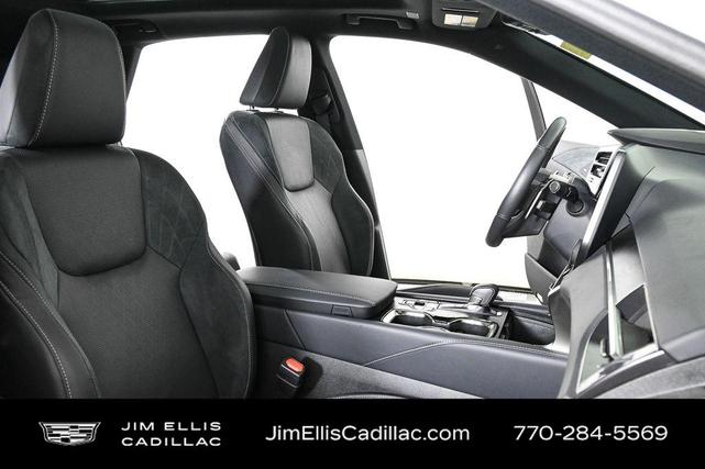 Photo of 2024 White Lexus RX 350