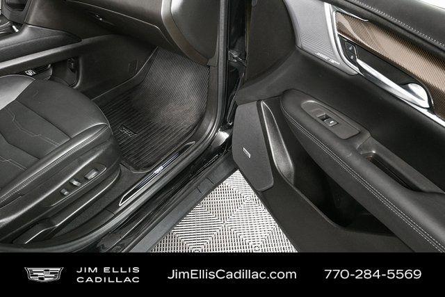 Photo of 2022 Stellar Black Metallic Cadillac XT5