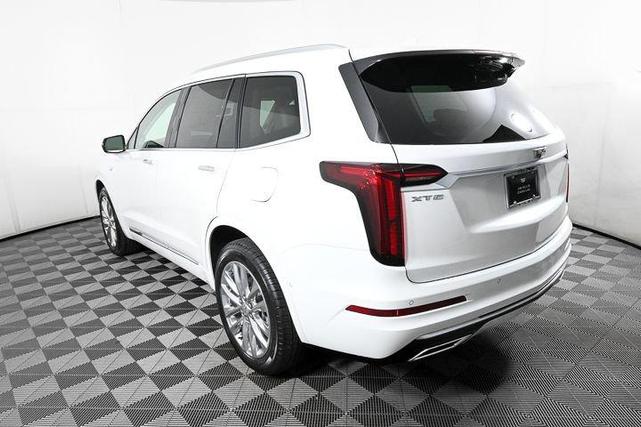 Photo of 2025 White Cadillac XT6