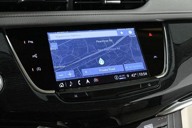 Photo of 2025 White Cadillac XT6