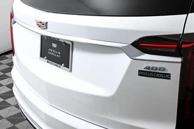 Photo of 2025 White Cadillac XT6