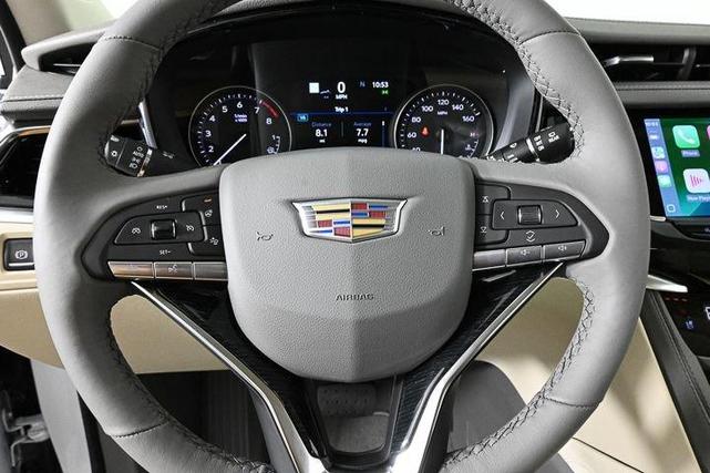 Photo of 2025 White Cadillac XT6