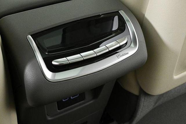 Photo of 2025 White Cadillac XT6