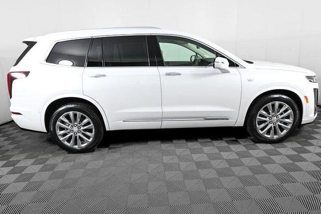 Photo of 2025 White Cadillac XT6