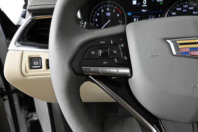 Photo of 2025 White Cadillac XT6