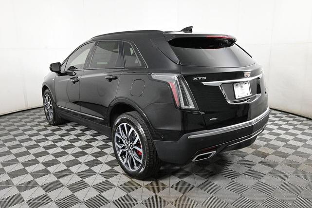 Photo of 2025 Black Cadillac XT5