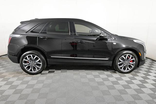 Photo of 2025 Black Cadillac XT5