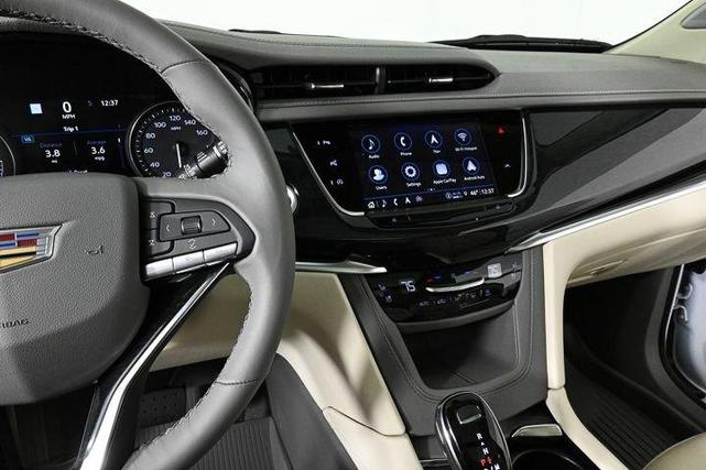 Photo of 2025 White Cadillac XT6