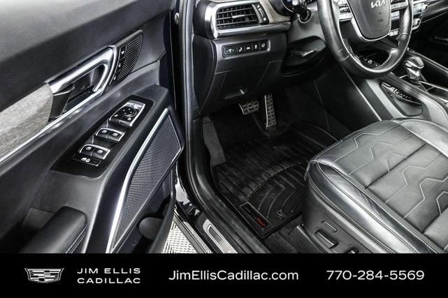 Photo of 2022 Ebony Black Kia Telluride