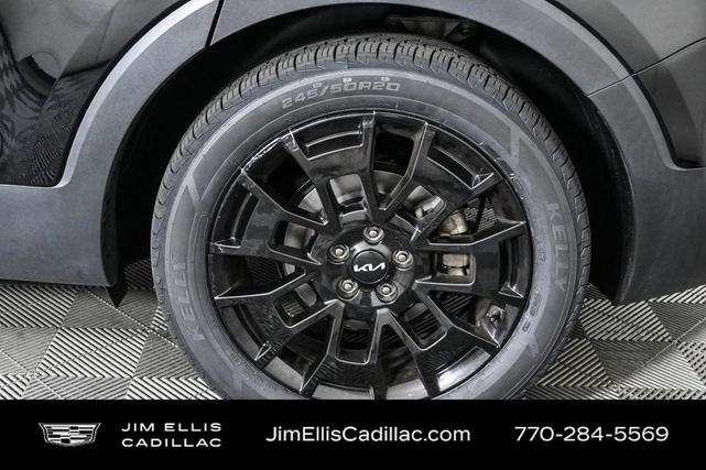 Photo of 2022 Ebony Black Kia Telluride