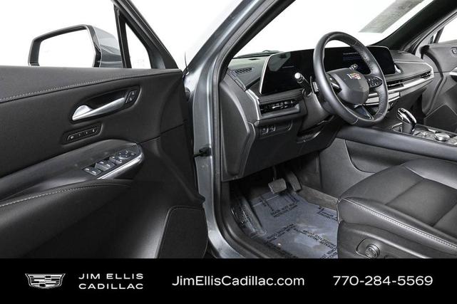 Photo of 2025 Silver Metallic Cadillac XT4