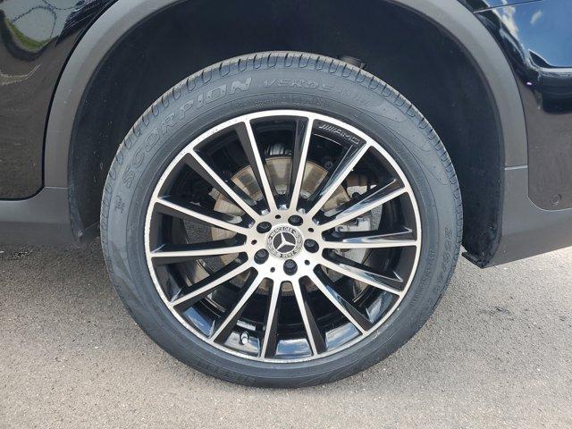 Photo of 2022 Black Mercedes-Benz GLC 300