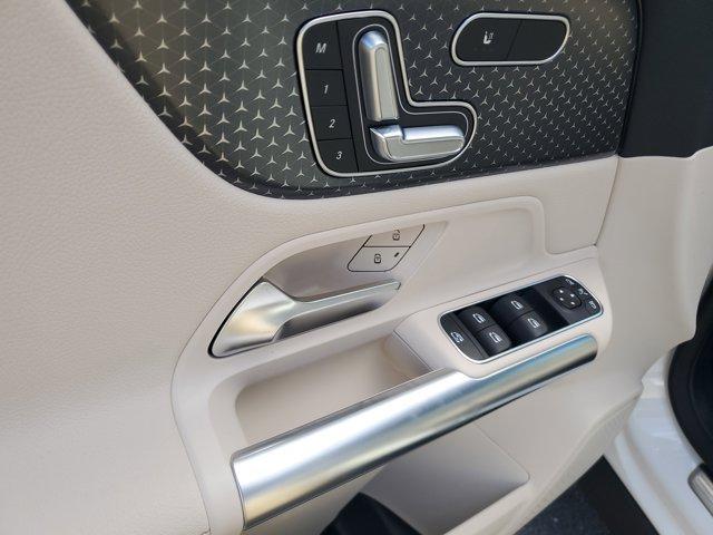 Photo of 2026 Polar White Mercedes-Benz GLA 250