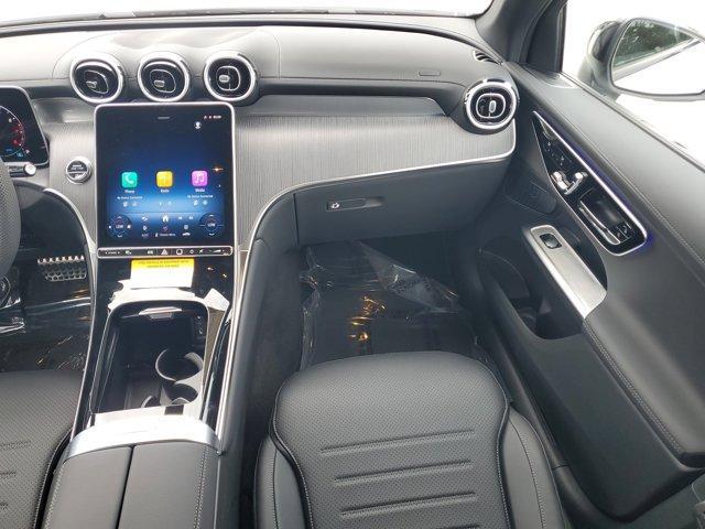 Photo of 2026 Polar White Mercedes-Benz GLC 300