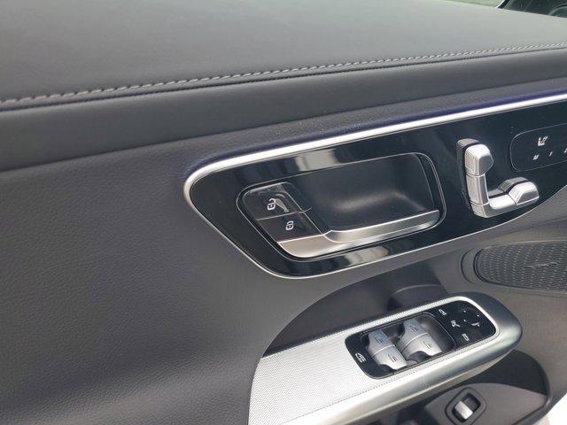 Photo of 2026 Polar White Mercedes-Benz GLC 300