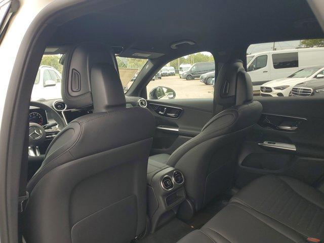 Photo of 2026 Polar White Mercedes-Benz GLC 300